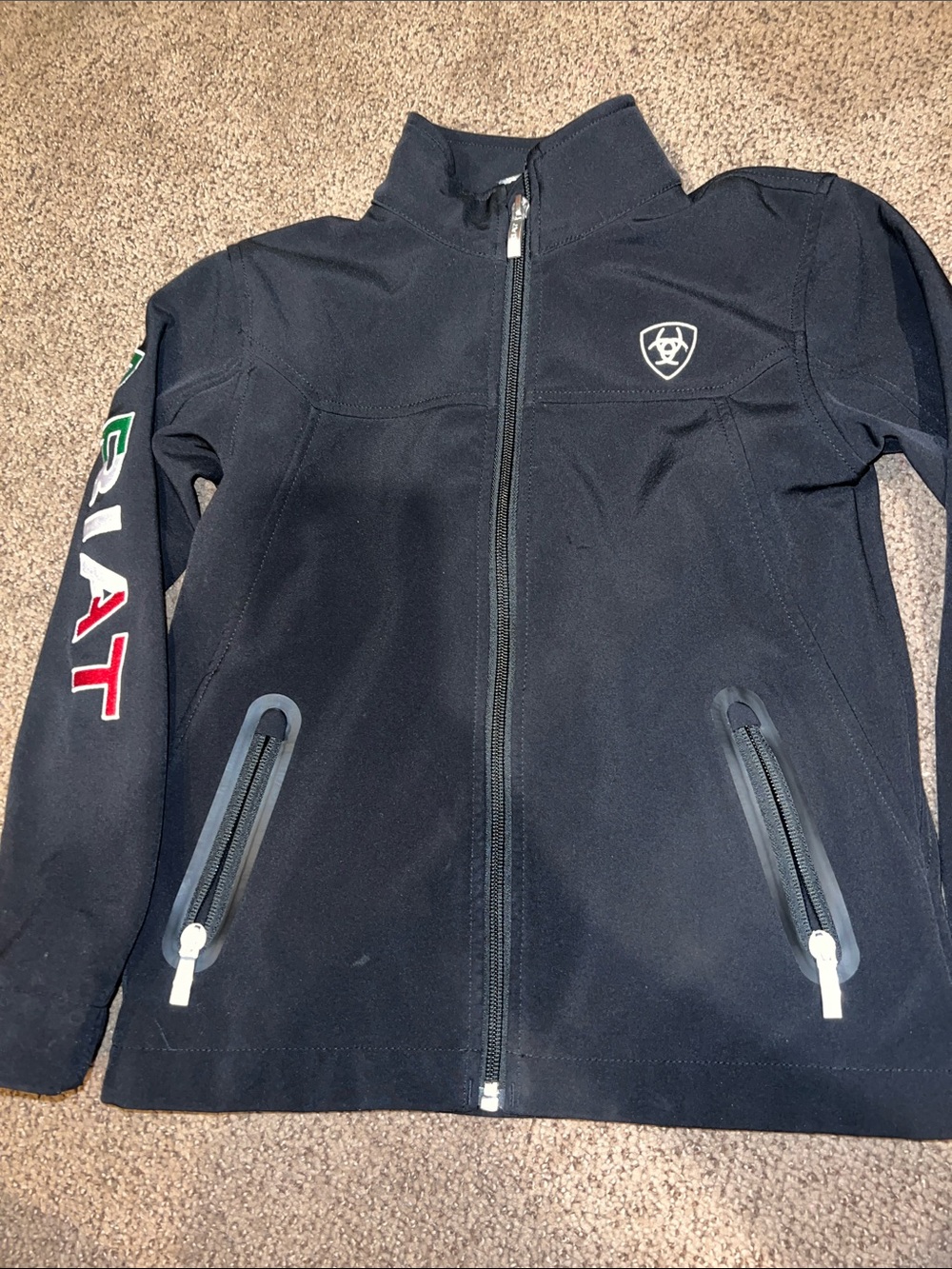 Ariat jacket black kids boys girls size 7
Zip up black